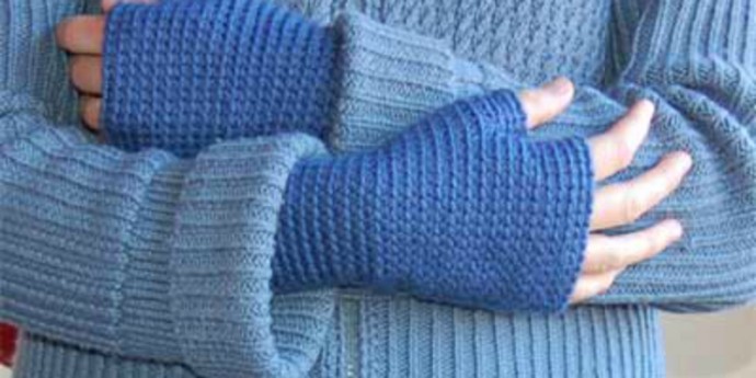 Helping our users. ​Crochet Fingerless Mittens.