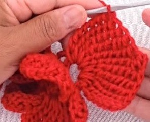 Helping our users. ​Crochet Volume Rose.