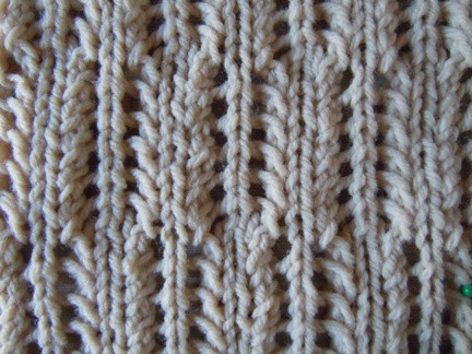 ​Knit Feathers Pattern