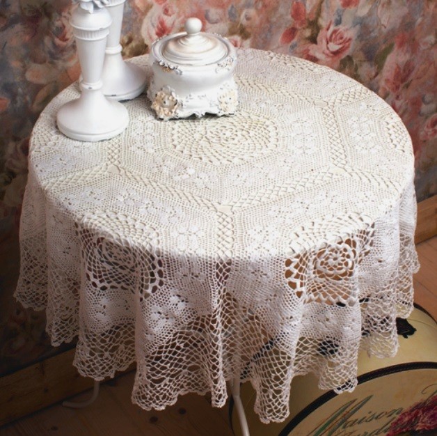 ​Nice Crochet Table Cloth