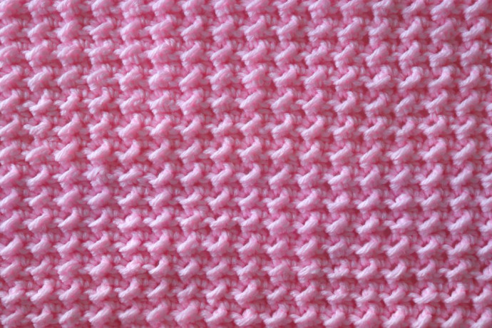 Helping our users. ​Simple Crochet Blanket for Beginners.