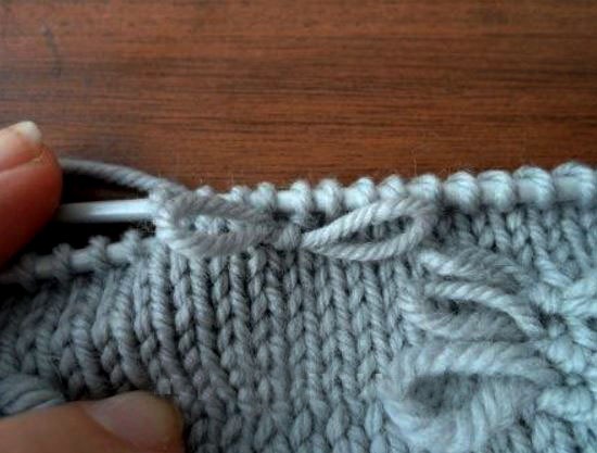 ​Moth Knit Stitch