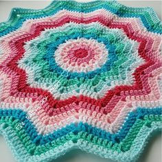 Discover the Beauty of Round Afghans: A Guide to Inspirational Patterns and Techniques