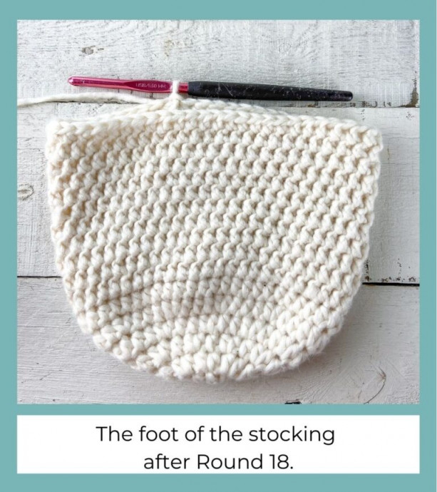Complete Guide to Crocheting a Beautiful Stocking with Detailed Instructions and Special Stitches Complete Guide to Crocheting a Beautiful Stocking with Detailed Instructions and Special Stitches