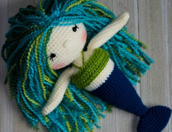 Helping our users. ​Crochet Mermaid Doll.