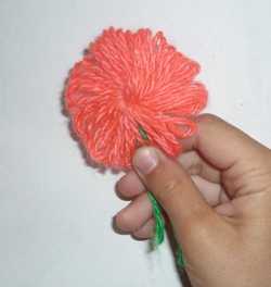 ​Simple Flower From Yarn