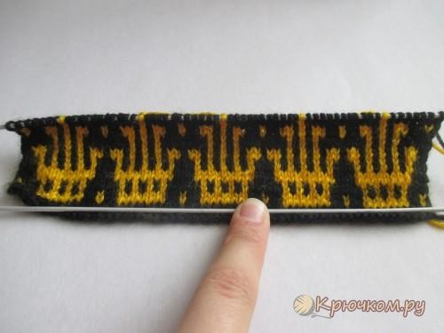 Comprehensive Guide to Crafting a Knitted Needle Case with the "Crown" Pattern Comprehensive Guide to Crafting a Knitted Needle Case with the "Crown" Pattern