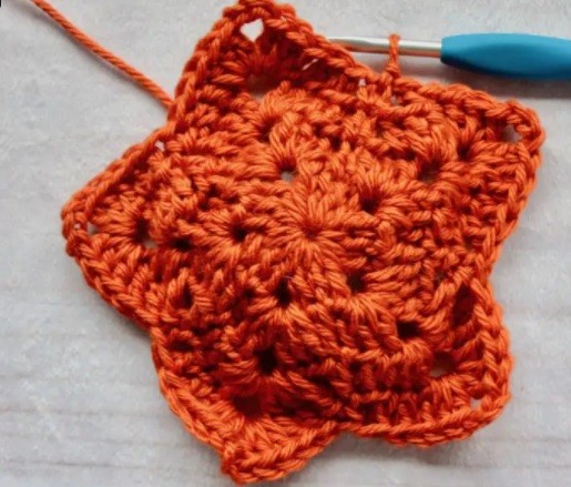 Helping our users. ​Crochet Hanging Pot-Holder.