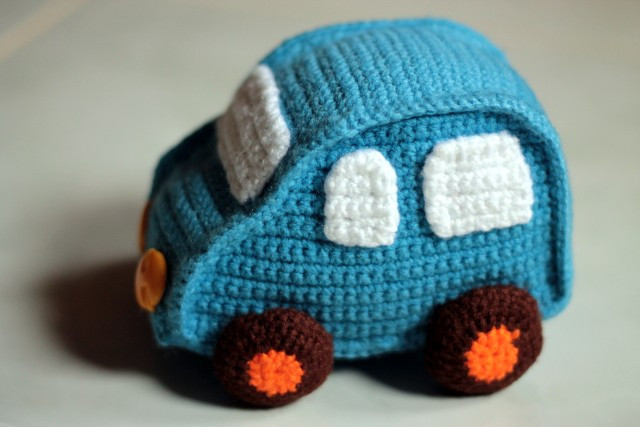 ​Small Crochet Car