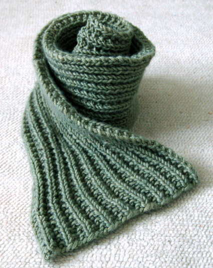 ​Easy Mistake Stitch Knit Scarf