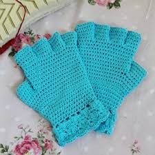 Inspiration. Crochet Fingerless Gloves.