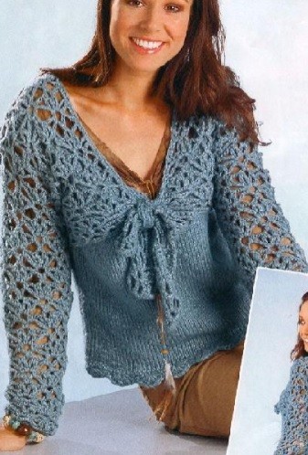 Knit Pullover with Lacy Part Knit Pullover with Lacy Part
