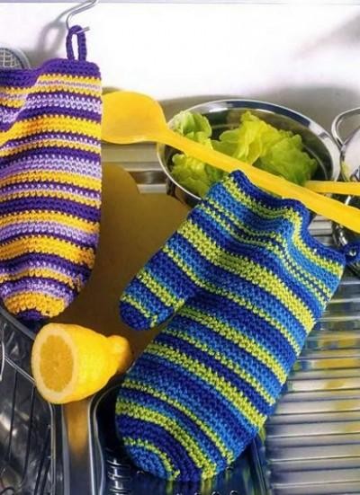 ​Crochet Oven Mittens