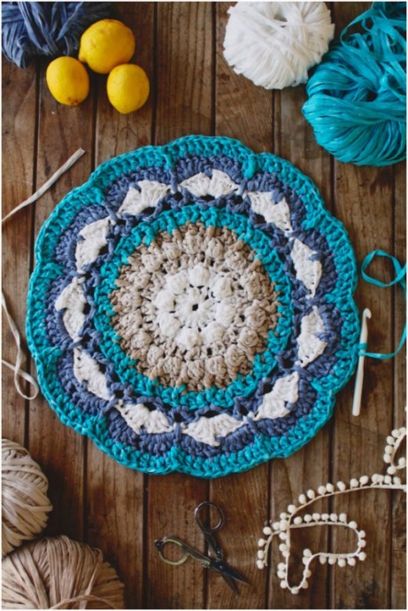 Helping our users. ​Crochet Mandala Rug.