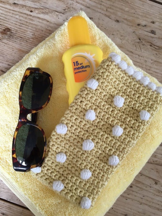 ​Crochet Glasses Case with Bobbles