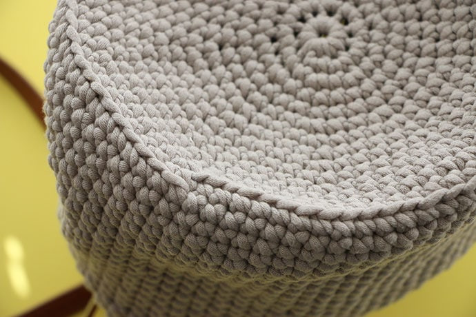 Helping our users. ​Crochet Buckle Bag.