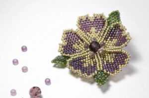 ​Beaded Flower Brooch