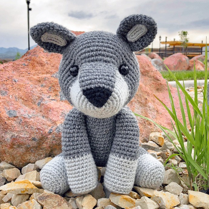 Helping our users. ​Cute Amigurumi Wolf.