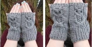 Inspiration. Knit Fingerless Gloves.