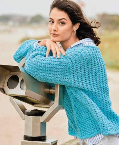 ​Knit Turquoise Pullover