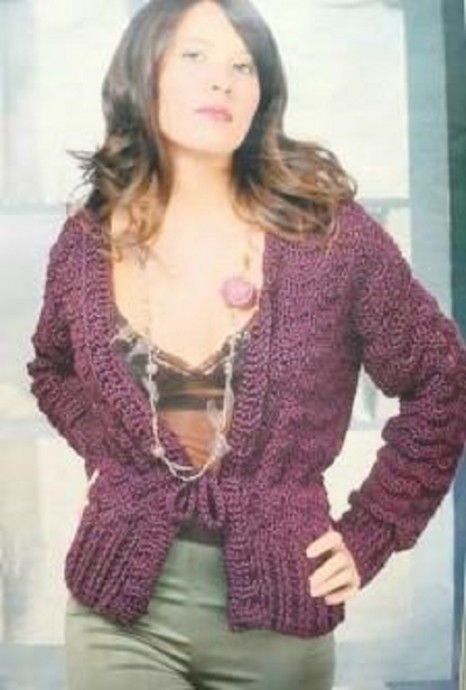 Complete Guide to Crocheting a Stylish Merino Wool Garment in Purple Complete Guide to Crocheting a Stylish Merino Wool Garment in Purple