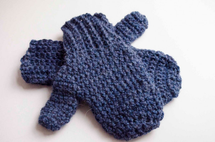 ​Simple Crochet Mitts for Children