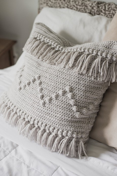 ​Helping our users. Crochet Pillow with Beads and Fringe.