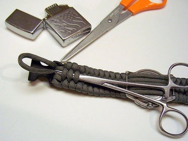 Step-by-Step Guide to Creating a Paracord Watchband for Ultimate Style Step-by-Step Guide to Creating a Paracord Watchband for Ultimate Style
