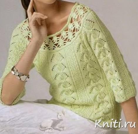 ​Light-Green Pullover with Round Yoke