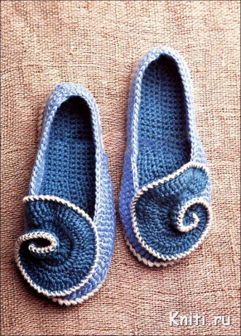 How to Create Cozy Crochet Slippers with Floral Decorations