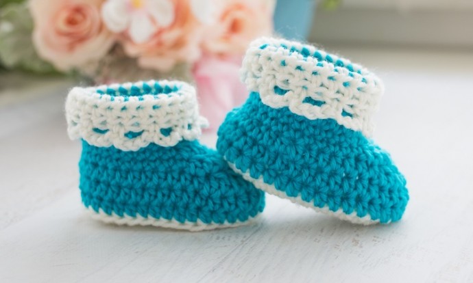 ​Helping our users. Crochet Booties with Lace Cuffs.