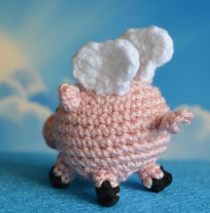 Helping our users. ​Crochet Pig with Wings.