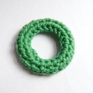 Create a Beautiful Crochet Necklace with Saffron Cotton Yarn: Step-by-Step Instructions