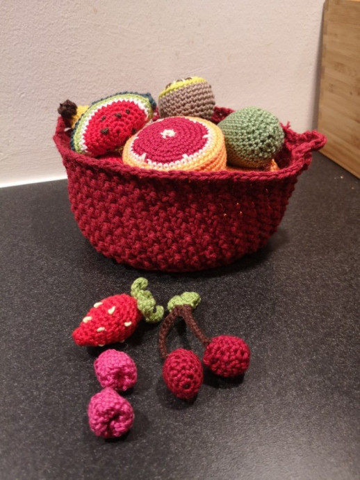 Inspiration. Crochet Fruit Baskets.