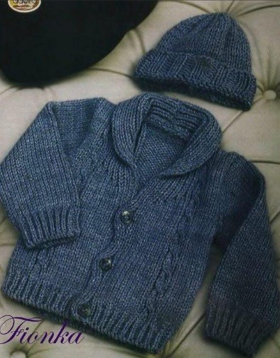 Complete Guide to Knitting a Stylish Sweater with Button Details Complete Guide to Knitting a Stylish Sweater with Button Details