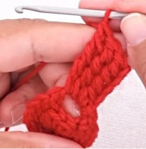 Ultimate Guide to Crocheting a Beautiful Rose with Leaves - Step-by-Step Instructions Ultimate Guide to Crocheting a Beautiful Rose with Leaves - Step-by-Step Instructions