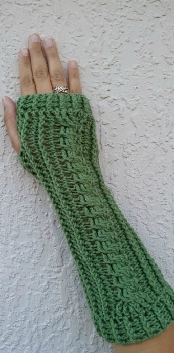 Helping our users. ​Long and Short Crochet Fingerless Gloves.