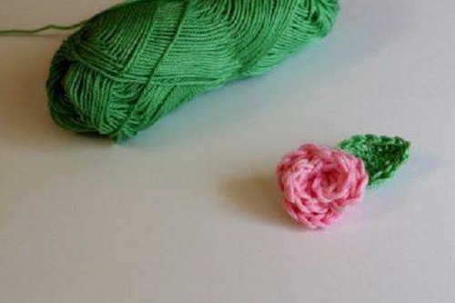 ​Small Crochet Rose Decoration