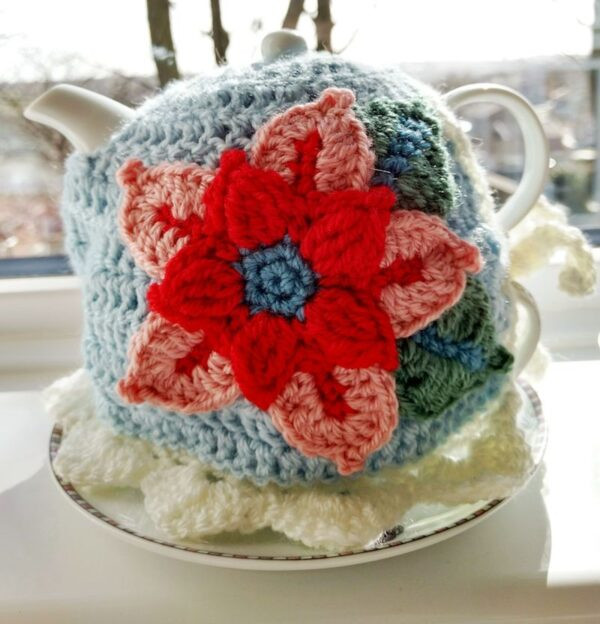​Crochet Teapot Cosy with Flowers