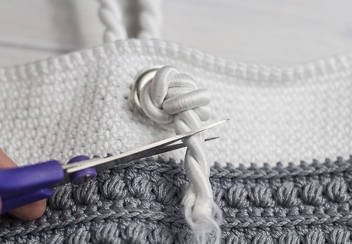 Helping our users. Spring Bag with Rope Handles. Helping our users. Spring Bag with Rope Handles.