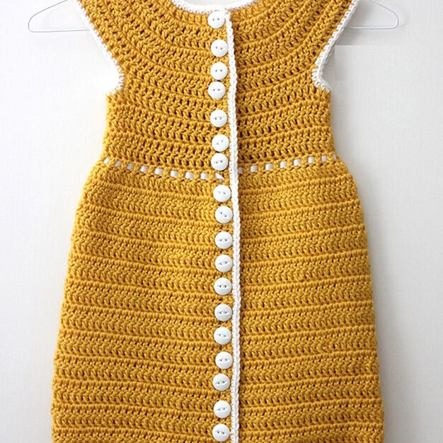 Complete Guide to Crocheting a Beautiful Child's Dress with Daisy Pockets