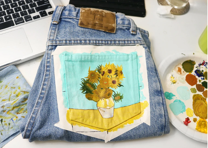 ​How to Make Stylish Jeans with Painting