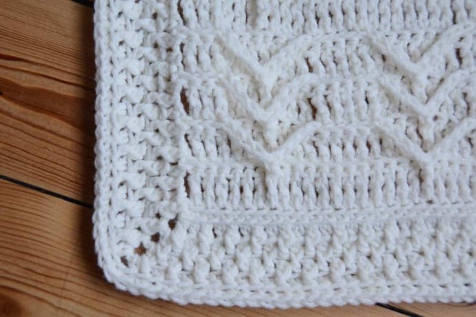 Helping our users. ​Simple Crochet Baby Blanket.