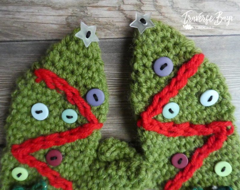 ​Crochet Christmas Tree Mittens