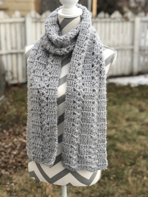 Helping our users. ​Simple Crochet Scarf.