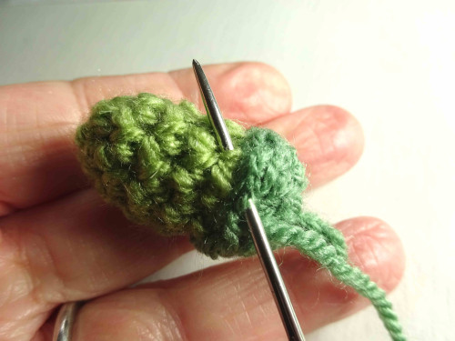 Crafting Beautiful Crochet Leaves and Acorns: A Step-by-Step Guide Crafting Beautiful Crochet Leaves and Acorns: A Step-by-Step Guide