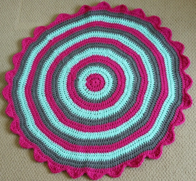 Create a Vibrant and Cozy Crochet Rug with This Step-by-Step Guide