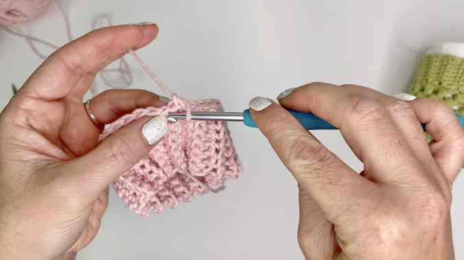Complete Guide to Crocheting a Dust Pink Cup Cozy Using Puff Stitches Complete Guide to Crocheting a Dust Pink Cup Cozy Using Puff Stitches