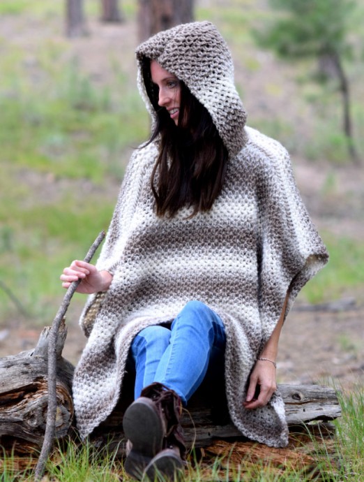 Helping our users. ​Crochet Hooded Poncho.