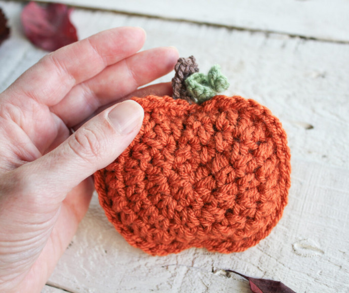 ​Crochet Pumpkin Garland